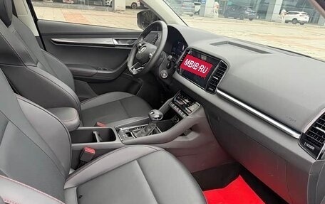 Skoda Karoq I, 2022 год, 1 670 000 рублей, 8 фотография