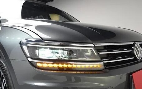 Volkswagen Tiguan II, 2021 год, 2 700 000 рублей, 3 фотография