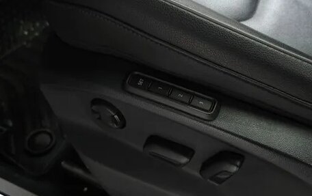 Volkswagen Tiguan II, 2021 год, 2 700 000 рублей, 10 фотография