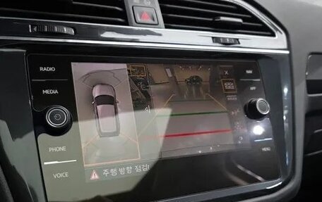 Volkswagen Tiguan II, 2021 год, 2 700 000 рублей, 17 фотография