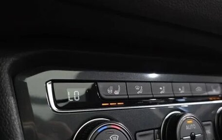 Volkswagen Tiguan II, 2021 год, 2 700 000 рублей, 14 фотография