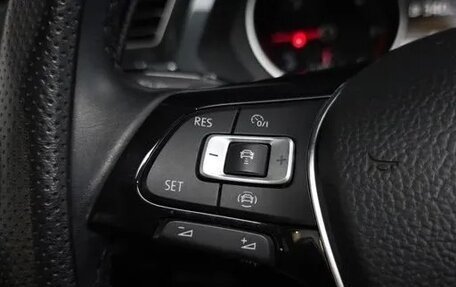 Volkswagen Tiguan II, 2021 год, 2 700 000 рублей, 12 фотография