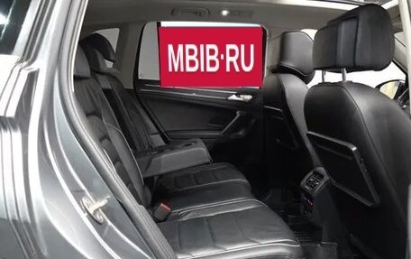 Volkswagen Tiguan II, 2021 год, 2 700 000 рублей, 21 фотография