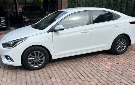 Hyundai Solaris II рестайлинг, 2019 год, 1 650 000 рублей, 2 фотография