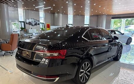 Skoda Superb III рестайлинг, 2023 год, 1 630 000 рублей, 5 фотография