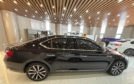 Skoda Superb III рестайлинг, 2023 год, 1 630 000 рублей, 8 фотография