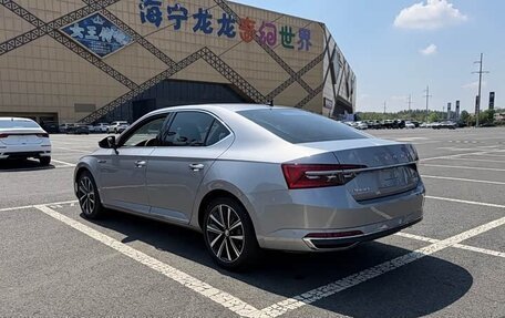 Skoda Superb III рестайлинг, 2023 год, 1 620 000 рублей, 4 фотография