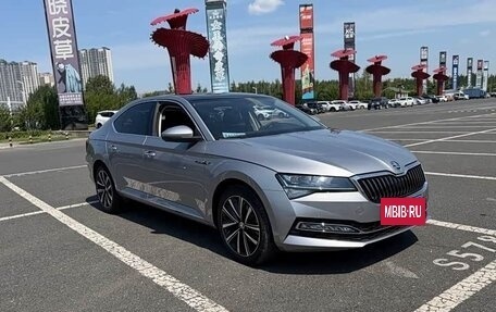 Skoda Superb III рестайлинг, 2023 год, 1 620 000 рублей, 3 фотография