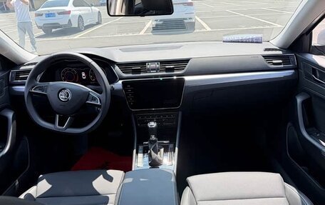 Skoda Superb III рестайлинг, 2023 год, 1 620 000 рублей, 11 фотография
