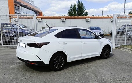 Hyundai Solaris II рестайлинг, 2022 год, 1 599 000 рублей, 5 фотография