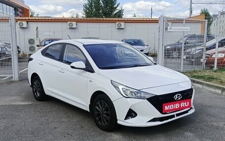 Hyundai Solaris II рестайлинг, 2022 год, 1 599 000 рублей, 3 фотография
