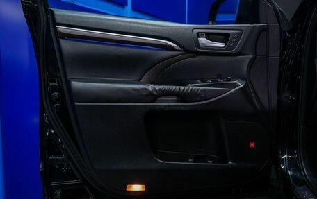 Toyota Highlander III, 2015 год, 2 700 000 рублей, 16 фотография