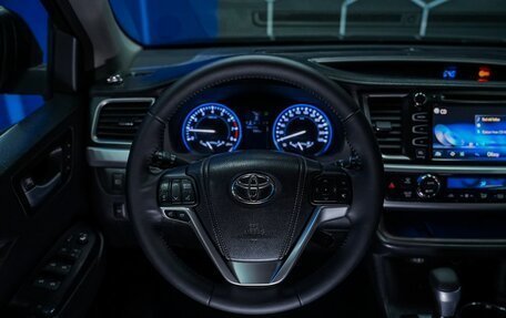 Toyota Highlander III, 2015 год, 2 700 000 рублей, 24 фотография