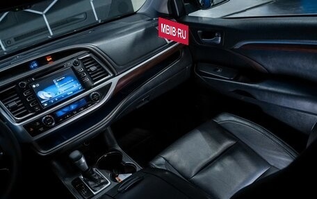 Toyota Highlander III, 2015 год, 2 700 000 рублей, 25 фотография