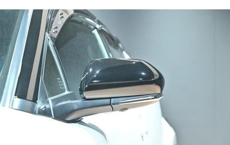 Toyota C-HR I рестайлинг, 2023 год, 2 275 899 рублей, 6 фотография