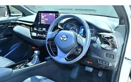 Toyota C-HR I рестайлинг, 2023 год, 2 275 899 рублей, 27 фотография
