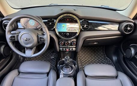 MINI Hatch, 2023 год, 2 070 000 рублей, 6 фотография