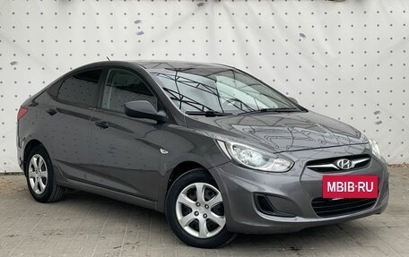Hyundai Solaris II рестайлинг, 2014 год, 850 000 рублей, 2 фотография