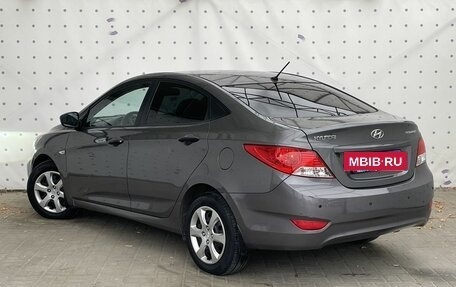 Hyundai Solaris II рестайлинг, 2014 год, 850 000 рублей, 5 фотография