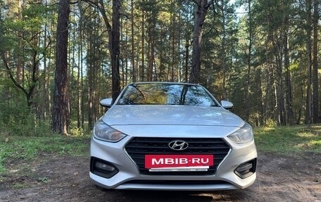 Hyundai Solaris II рестайлинг, 2019 год, 1 400 000 рублей, 3 фотография