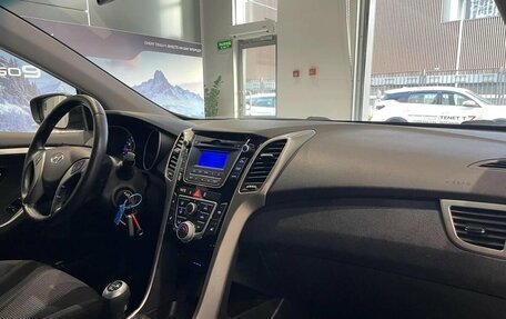 Hyundai i30 II рестайлинг, 2012 год, 899 000 рублей, 10 фотография