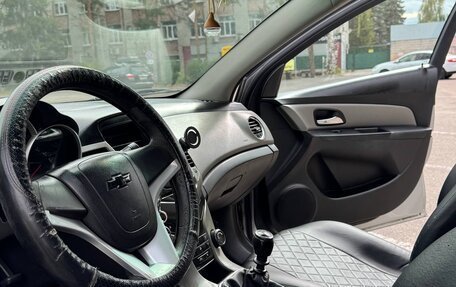 Chevrolet Cruze II, 2011 год, 530 000 рублей, 9 фотография