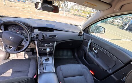 Renault Latitude I, 2010 год, 800 000 рублей, 8 фотография