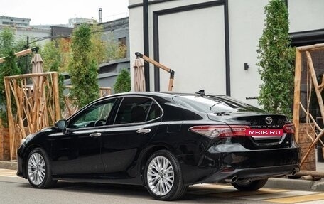 Toyota Camry, 2018 год, 2 450 000 рублей, 4 фотография