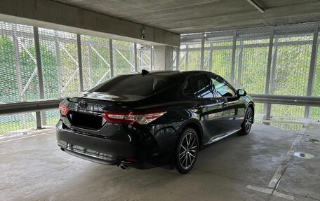Toyota Camry, 2023 год, 3 600 000 рублей, 2 фотография