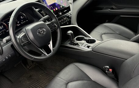 Toyota Camry, 2023 год, 3 600 000 рублей, 9 фотография