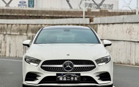 Mercedes-Benz A-Класс, 2022 год, 1 670 000 рублей, 2 фотография