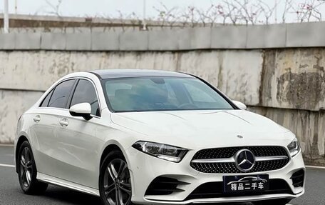 Mercedes-Benz A-Класс, 2022 год, 1 670 000 рублей, 3 фотография