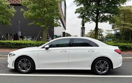 Mercedes-Benz A-Класс, 2022 год, 1 670 000 рублей, 7 фотография