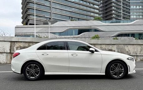 Mercedes-Benz A-Класс, 2022 год, 1 670 000 рублей, 9 фотография