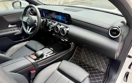 Mercedes-Benz A-Класс, 2022 год, 1 670 000 рублей, 18 фотография