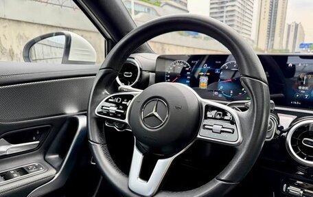 Mercedes-Benz A-Класс, 2022 год, 1 670 000 рублей, 19 фотография