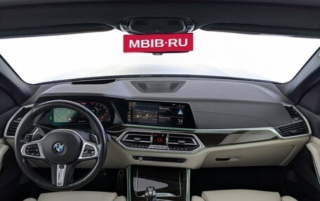 BMW X5, 2019 год, 5 400 000 рублей, 14 фотография
