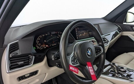 BMW X5, 2019 год, 5 400 000 рублей, 16 фотография