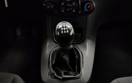 Ford Fiesta, 2018 год, 900 000 рублей, 13 фотография