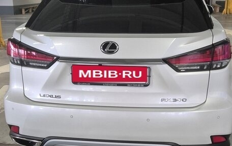 Lexus RX IV рестайлинг, 2021 год, 5 650 000 рублей, 4 фотография