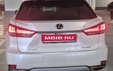Lexus RX IV рестайлинг, 2021 год, 5 650 000 рублей, 11 фотография