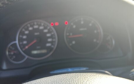 Toyota Land Cruiser Prado 120 рестайлинг, 2009 год, 2 000 000 рублей, 6 фотография