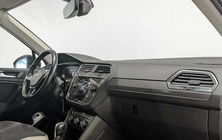 Volkswagen Tiguan II, 2019 год, 2 190 000 рублей, 13 фотография