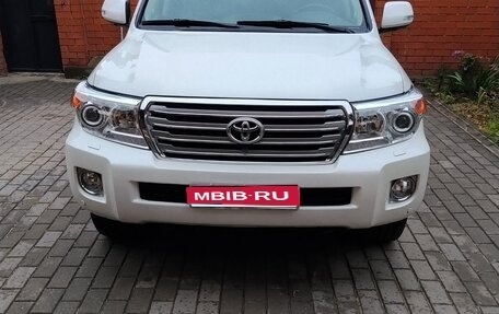 Toyota Land Cruiser 200, 2015 год, 3 900 000 рублей, 1 фотография