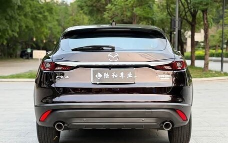 Mazda CX-4, 2022 год, 1 740 000 рублей, 5 фотография