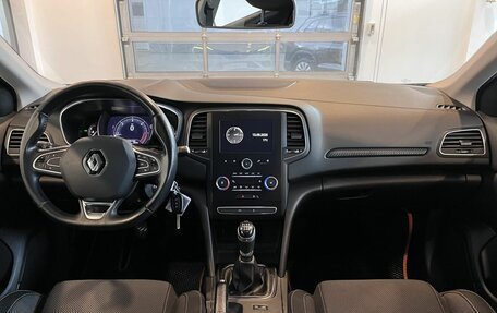 Renault Megane IV, 2018 год, 1 550 000 рублей, 9 фотография