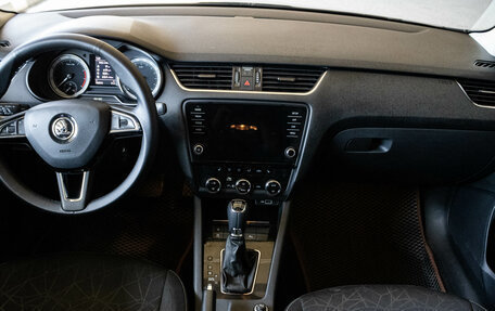 Skoda Octavia, 2019 год, 1 790 000 рублей, 5 фотография