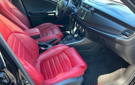 Alfa Romeo Giulietta, 2018 год, 2 800 000 рублей, 10 фотография