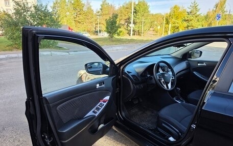 Hyundai Solaris II рестайлинг, 2015 год, 1 130 000 рублей, 6 фотография