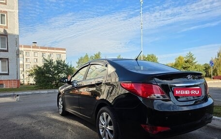 Hyundai Solaris II рестайлинг, 2015 год, 1 130 000 рублей, 5 фотография
